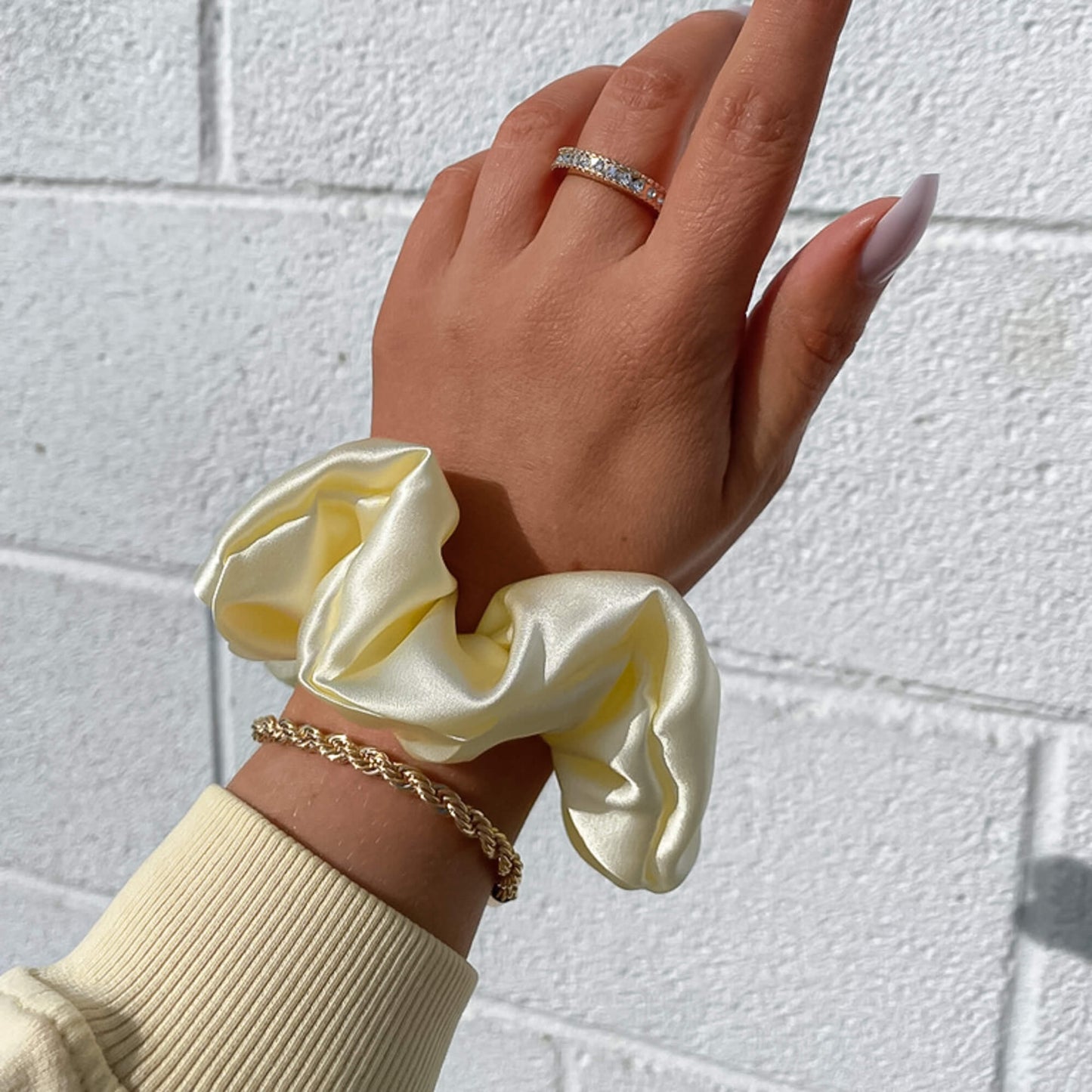 Mulberry Silk Medium Scrunchie - Buttercup