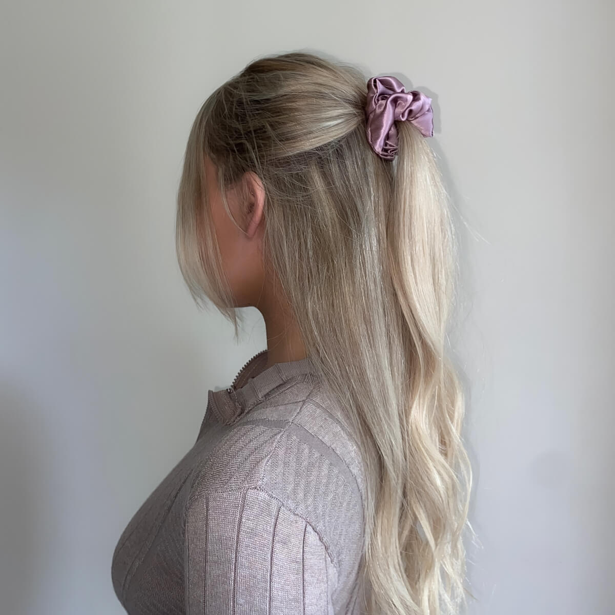 Mulberry Silk Medium Scrunchie Pale Mauve - Outlet Sale