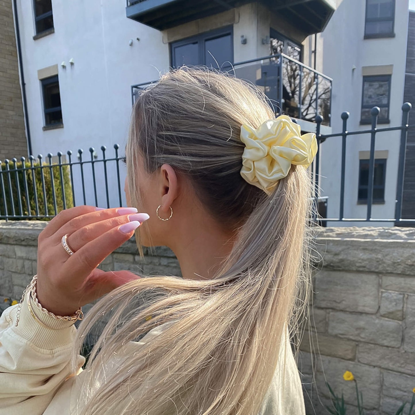 Mulberry Silk Deluxe Scrunchie - Buttercup